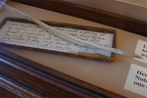 Dickens' Pen