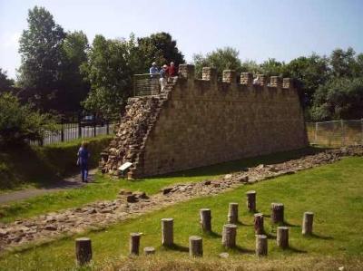 photo of ruins and reconstruction of part of Hadrian's Wall